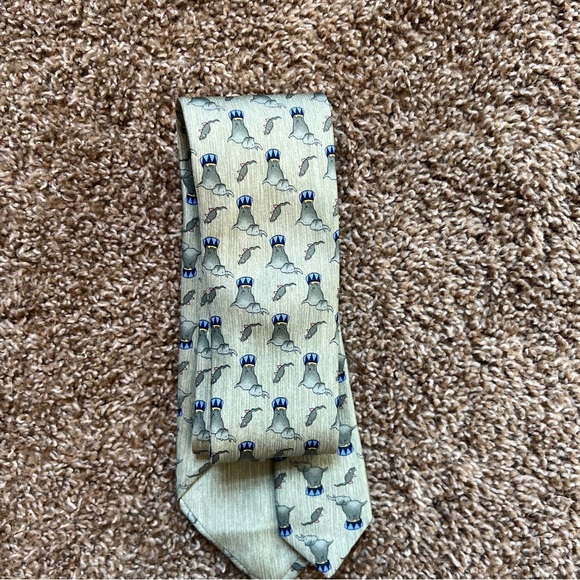 Hermes Whimsical Elephant Silk Tie Made in France - Picture 5 of 5